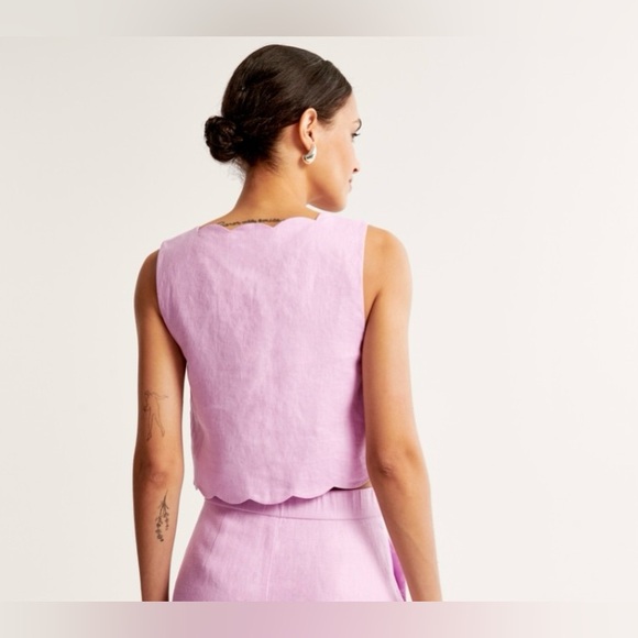 Abercrombie Premium Linen Scallop Hem Top - Picture 2 of 6